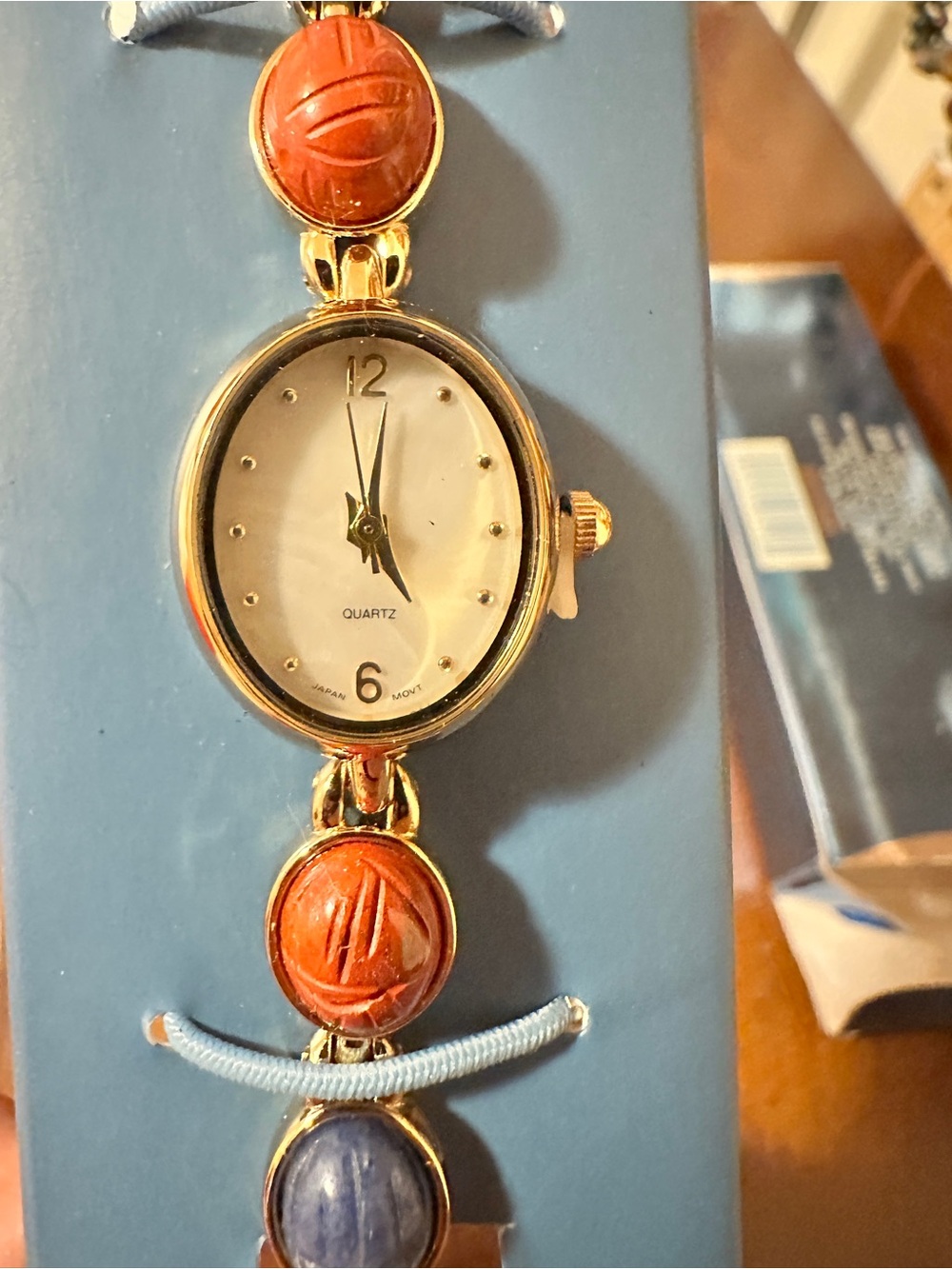NOS Avon Vintage Gold Tone Quartz Women's Scarab Link Bracelet Watch
